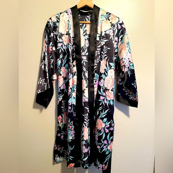 Vintage Victoria's Secret Floral Satin Kimono Robe Gold Label - Picture 1 of 8